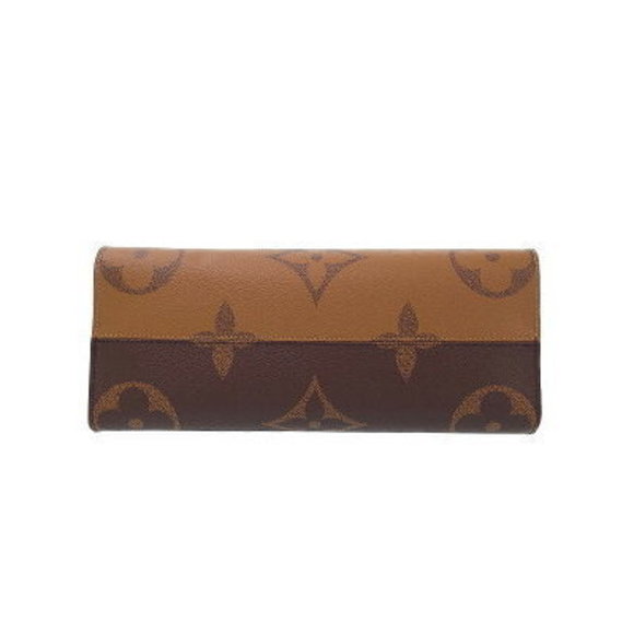 Louis Vuitton Monogram Giant Onthego Bag - Picture 4 of 8